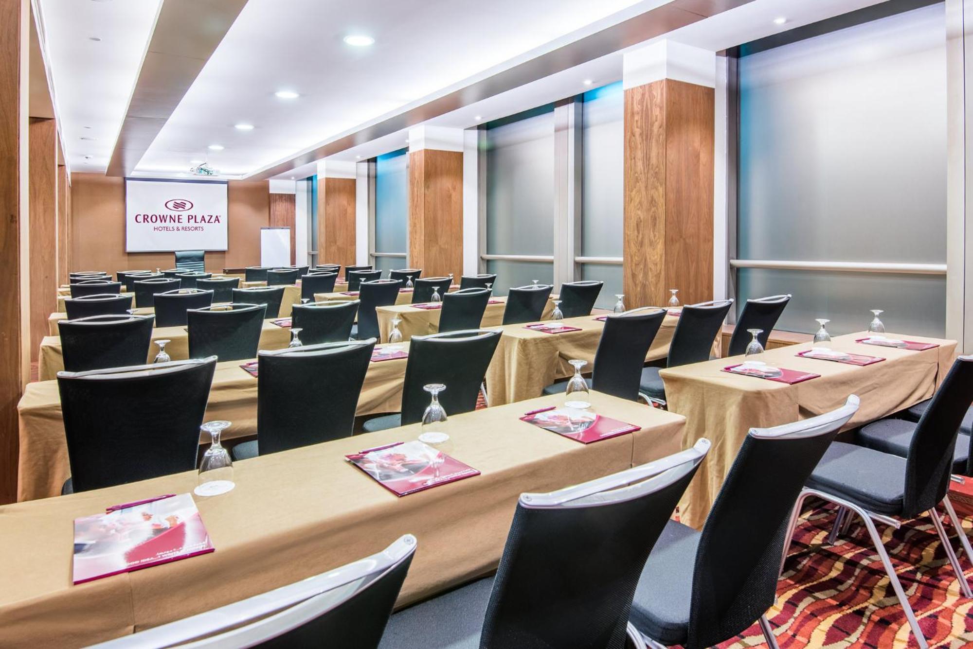 Crowne Plaza Kuwait Al Thuraya City By Ihg Kuwait City Luaran gambar