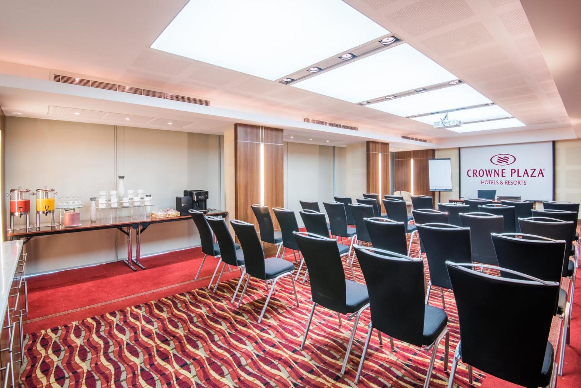 Crowne Plaza Kuwait Al Thuraya City By Ihg Kuwait City Luaran gambar