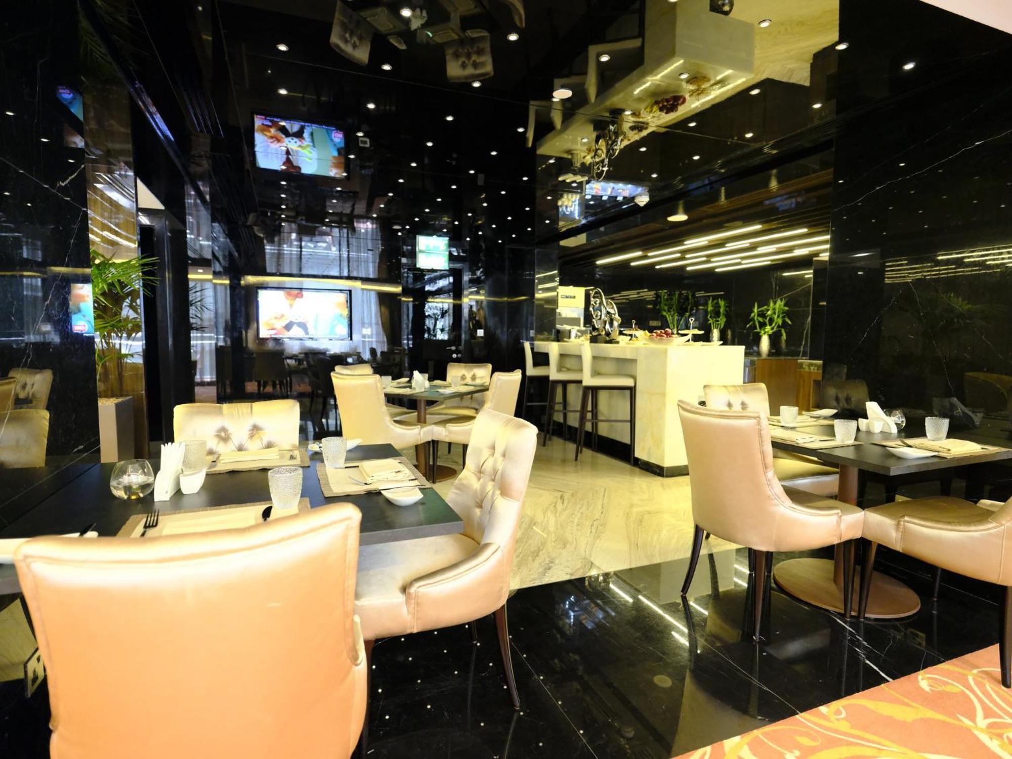 Crowne Plaza Kuwait Al Thuraya City By Ihg Kuwait City Luaran gambar